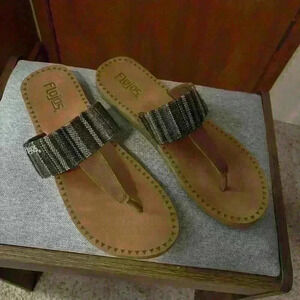 Flojos Sandals